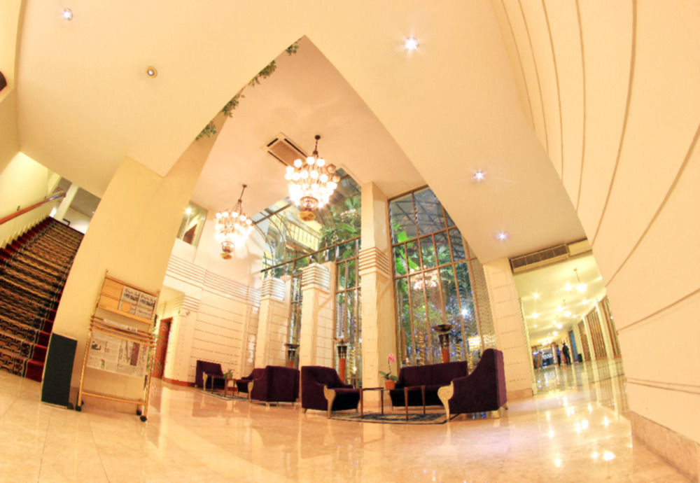 Hotel Savoy Homann Бандунг Экстерьер фото